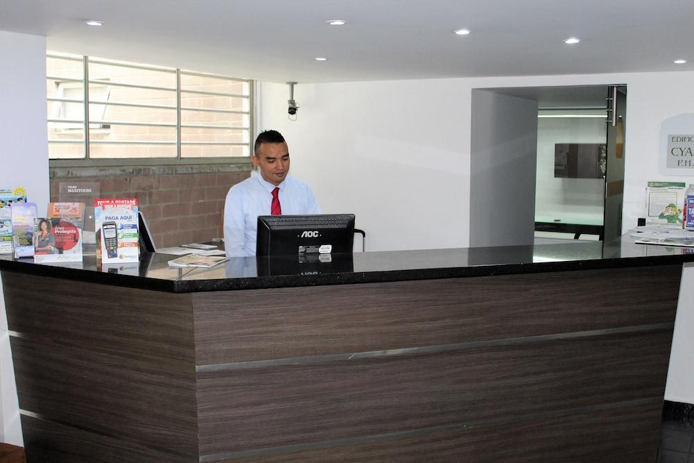 Cyan Suites Poblado By Mde Bnb Medellín Exterior foto
