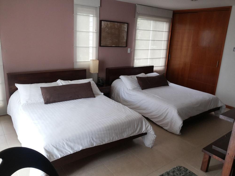 Cyan Suites Poblado By Mde Bnb Medellín Exterior foto