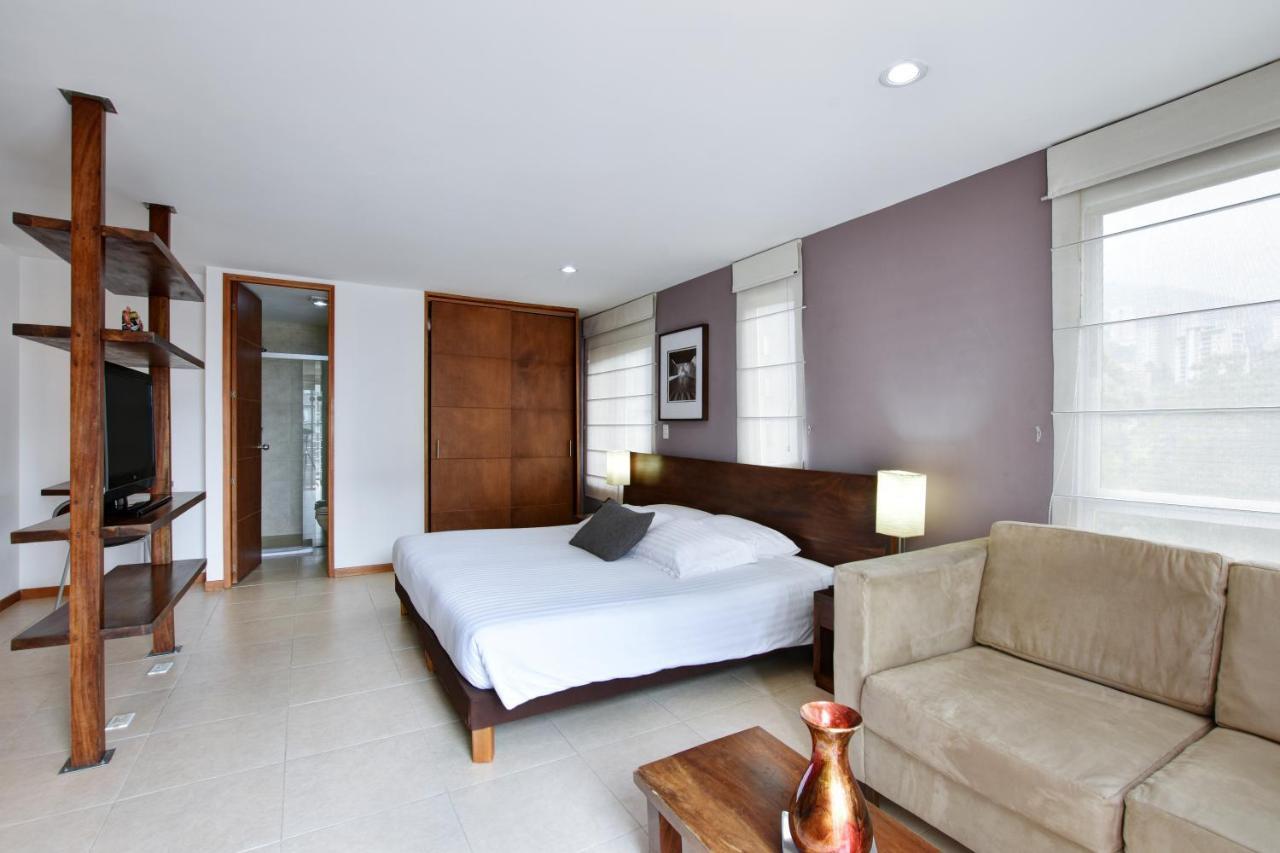 Cyan Suites Poblado By Mde Bnb Medellín Exterior foto