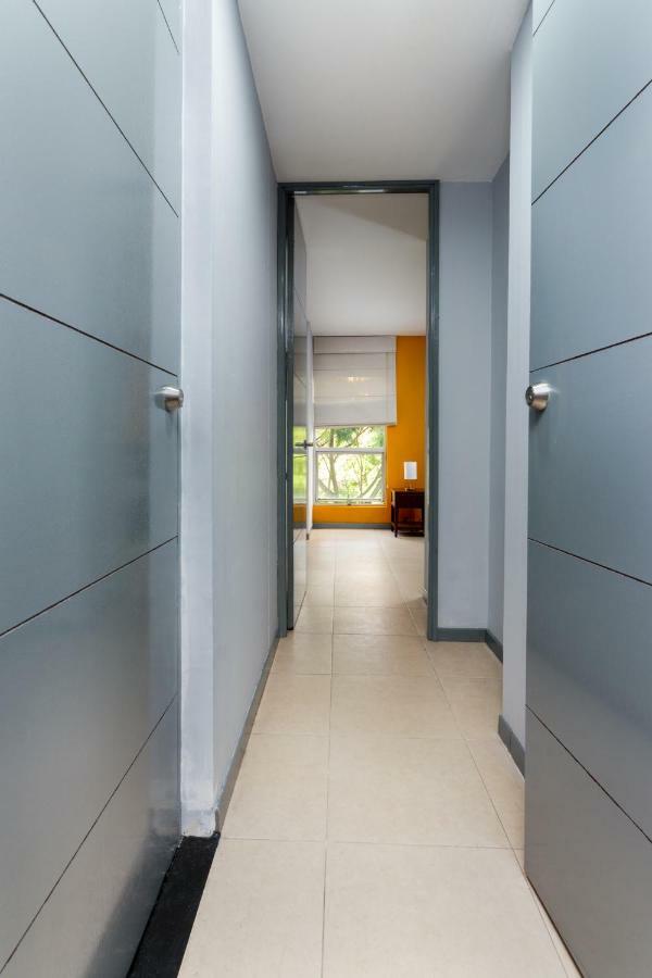 Cyan Suites Poblado By Mde Bnb Medellín Exterior foto